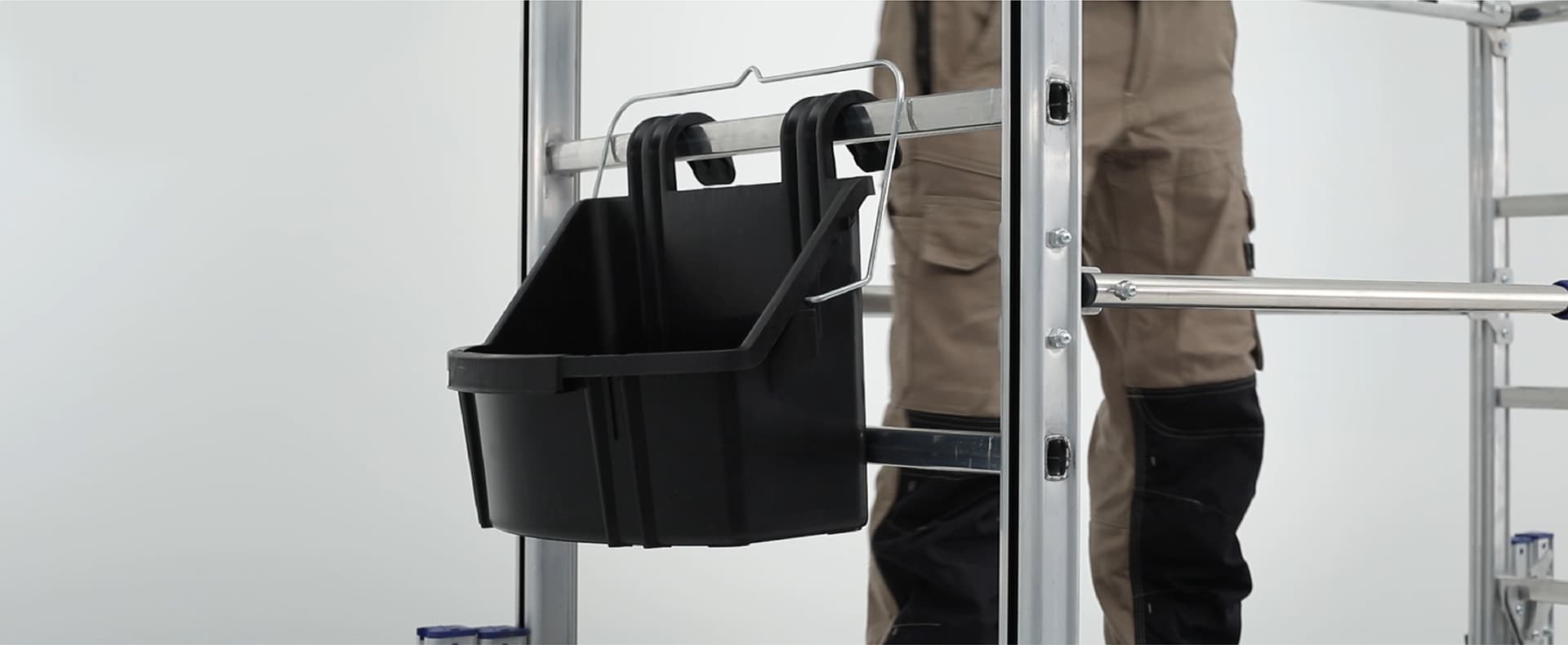 Accessoires pour échafaudages roulants