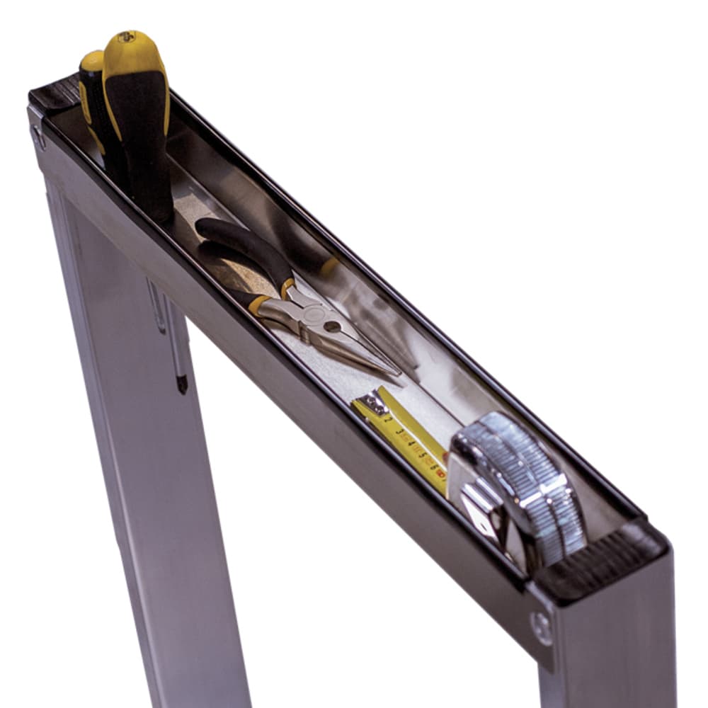 Porte-outils intégré dans le garde-corps