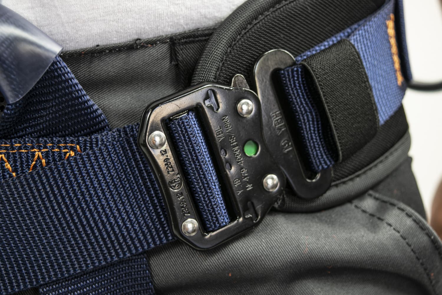 Boucles de réglage automatique (thorax, ceinture et cuisses)